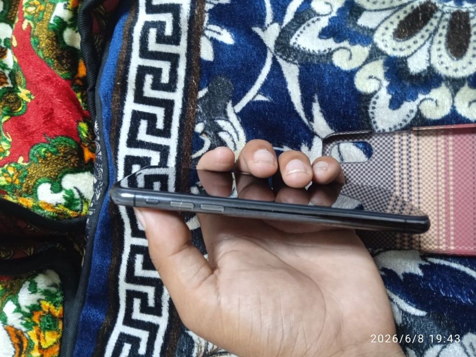 Iphone xs xolati zor