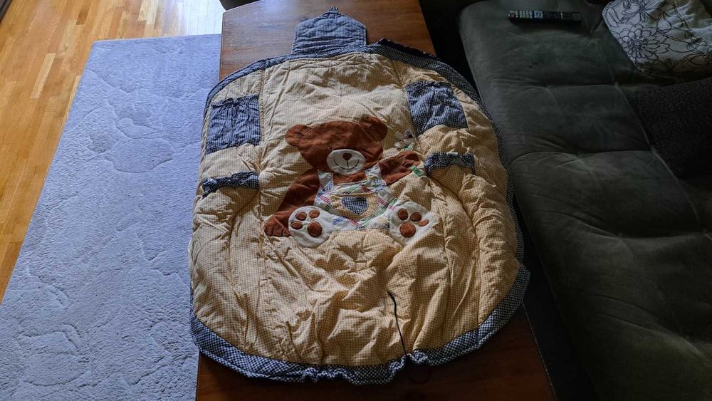 Нова бебешка раница - постелка за игра