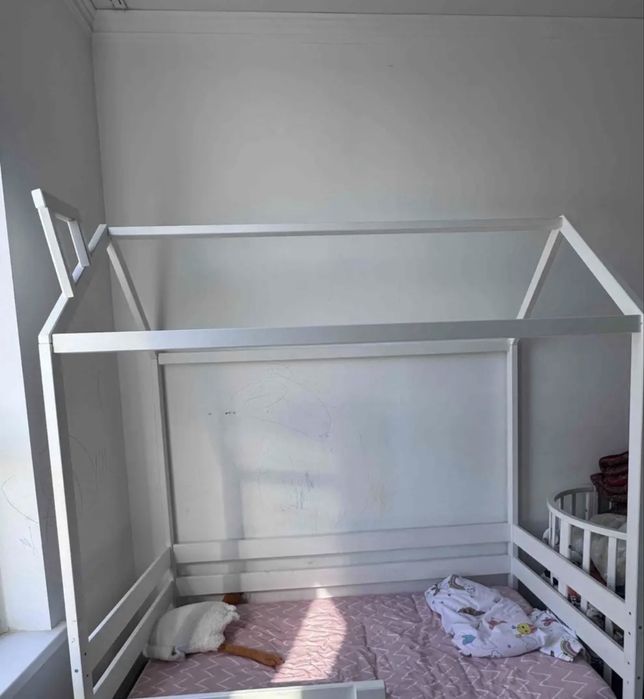 Детская кровать домик