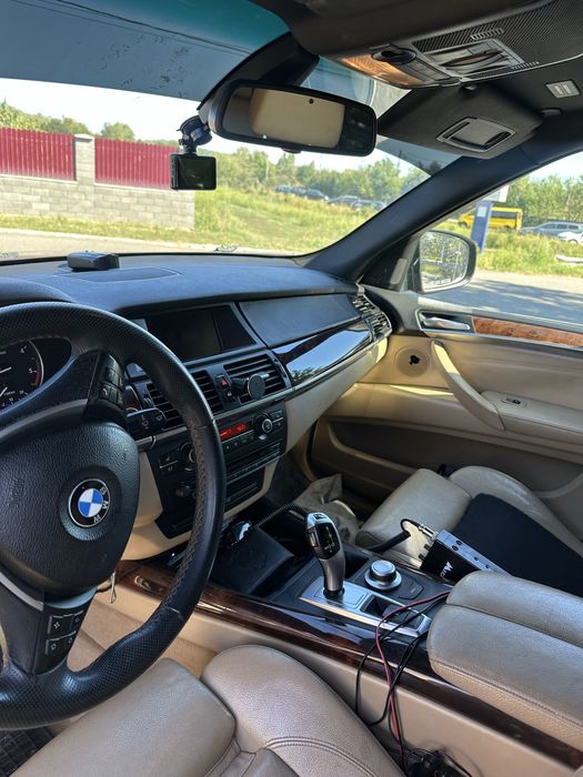 BMW X5 3.0D o turbina