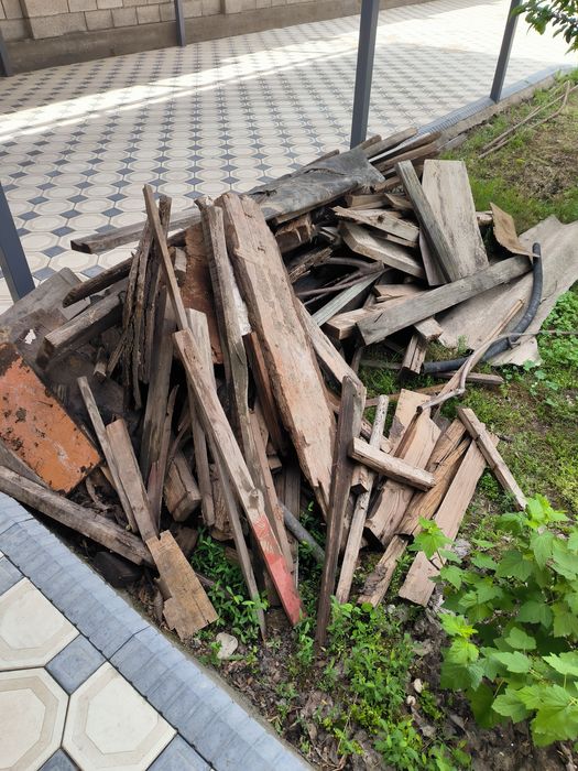 Дрова бесплатно, самовывоз