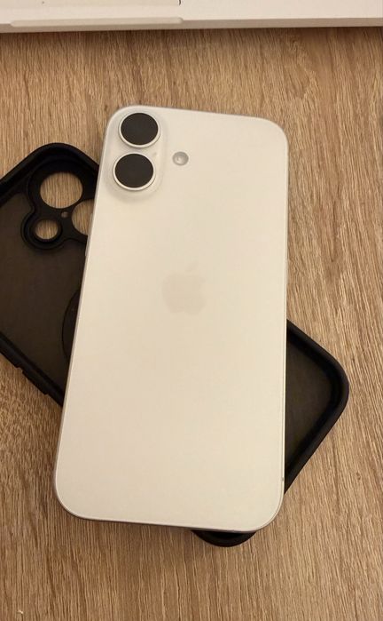 iPhone 16 White 128 GB