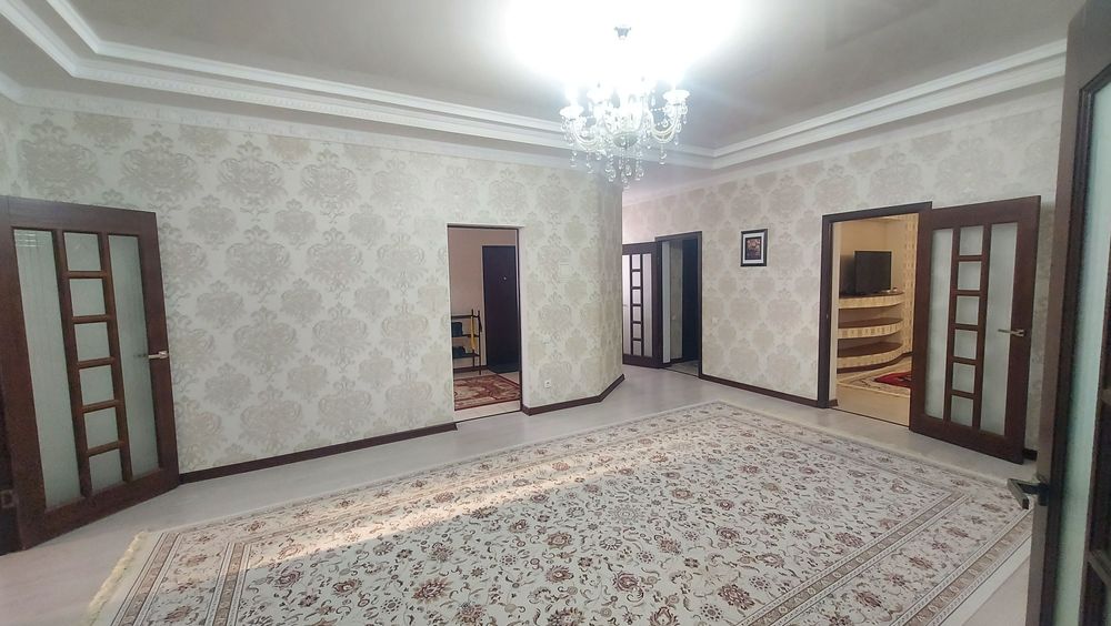 Продам двух этажный коттедж