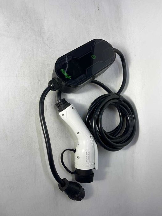 Зарядные устроиства на электромобиль и гибрид