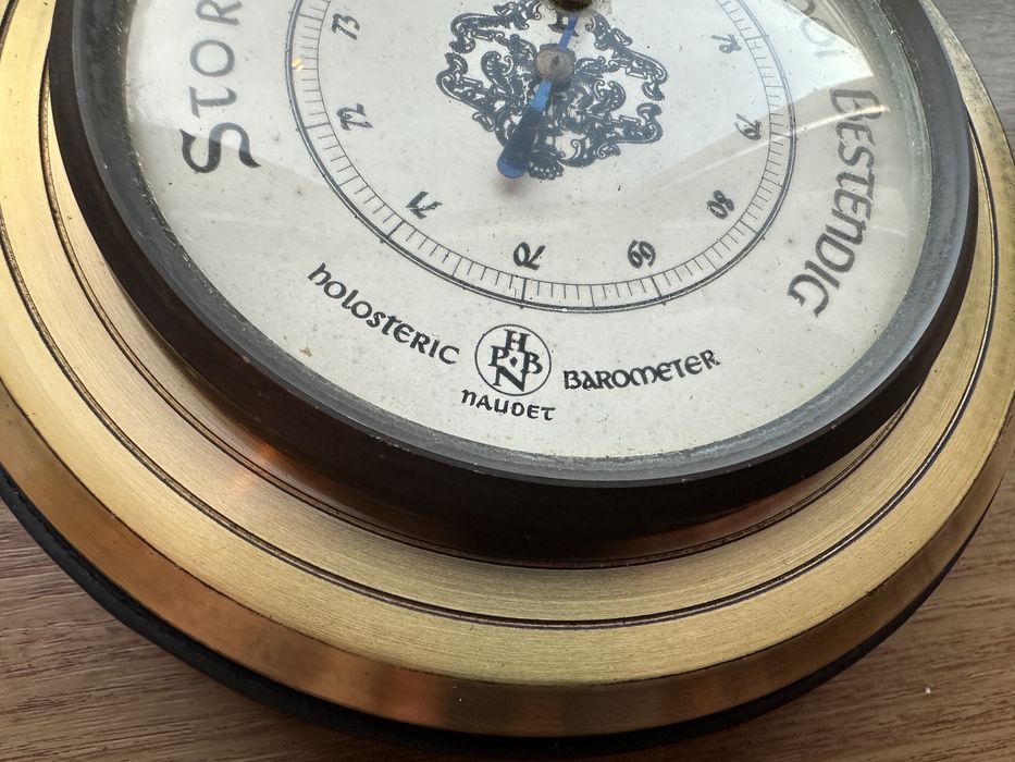 Barometru Naudet (PNB – Paul Naudet Baromètres)