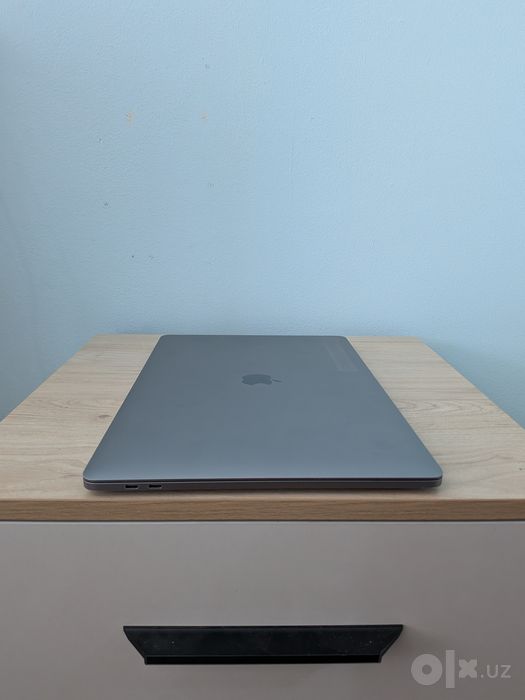 Macbook Pro 15 2019 i7/16/256 Touch Bar