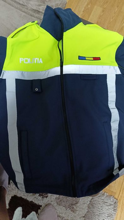 Vând îmbrăcăminte statut special
