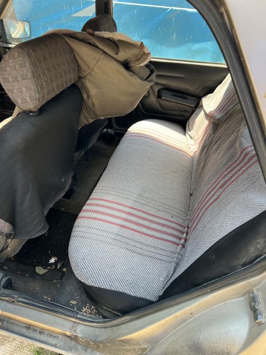 Dacia 1310 (zambetul lui iliescu)