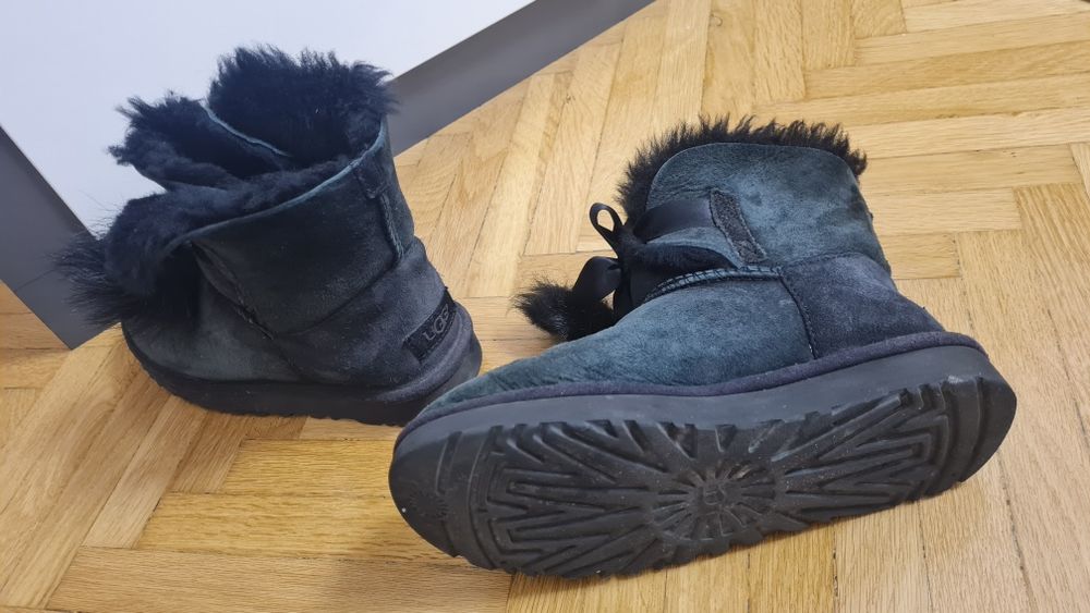 Ghete UGG 36 piele intoarsa