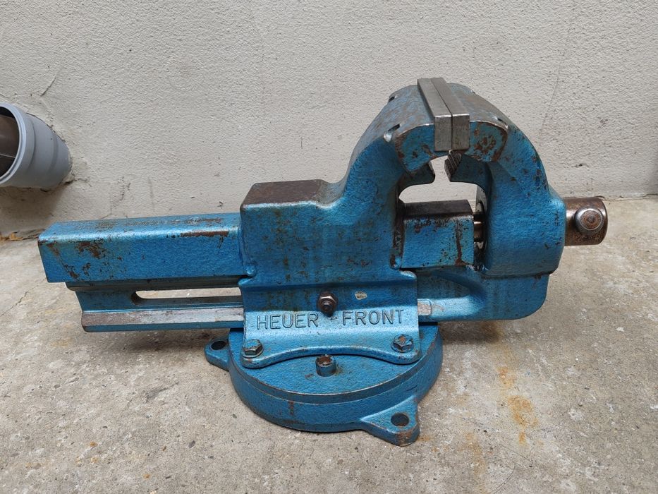 Menghină Heuer Front 150 rotativă, Germania