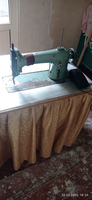 Савецкий shvenniy tikuv mashinasi sotiladi