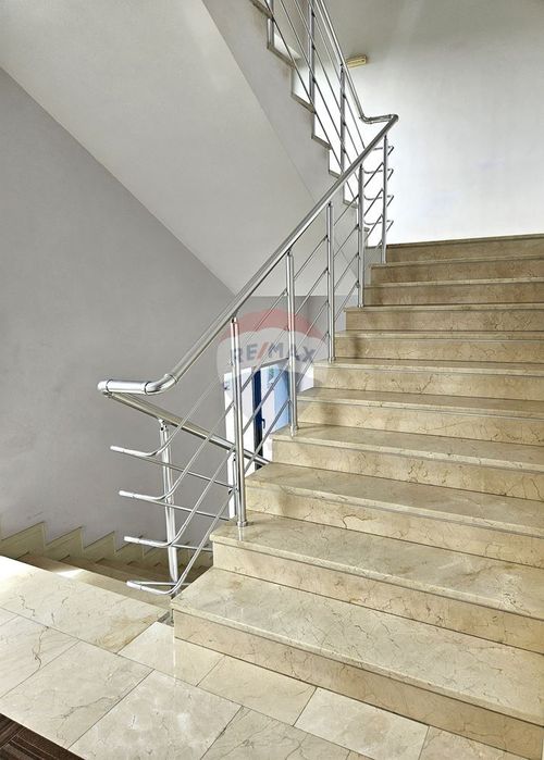 Дава се под наем Офис в Варна, Младост 1 - 50 кв.м за 400 € - Снимка #11