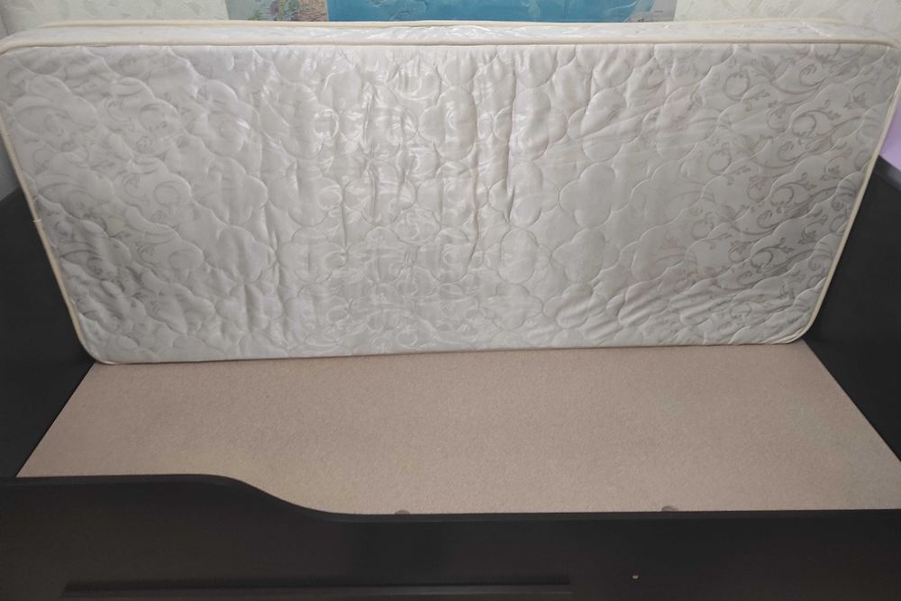 Кровать из ЛДСП 1,8*0,75