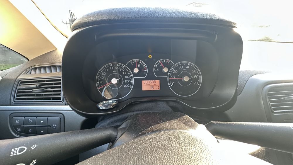 Vand Fiat Punto 1.4 benzina