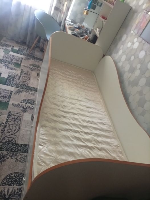 Продам кровать детскую