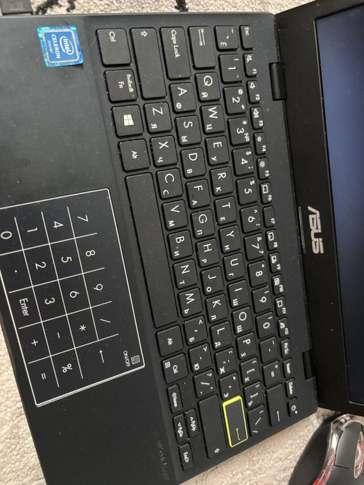 Продам ноутбуккк