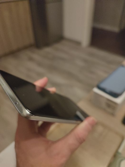 XIAOMI 11T телефона е неразличим от нов