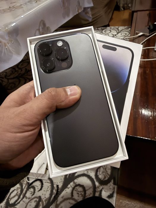 Iphone 14 pro 256gb holati yaxshi karopka dakument ochilmagan