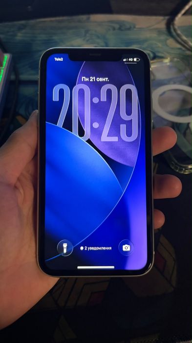 Продам айфон 11 белый