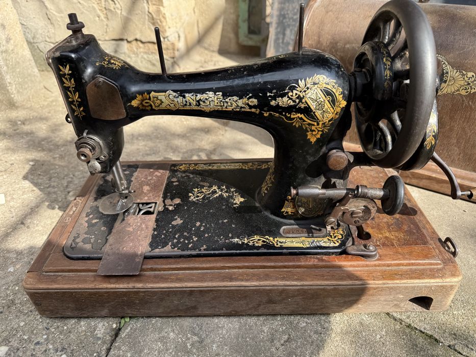 Стара шевна машина Сингер