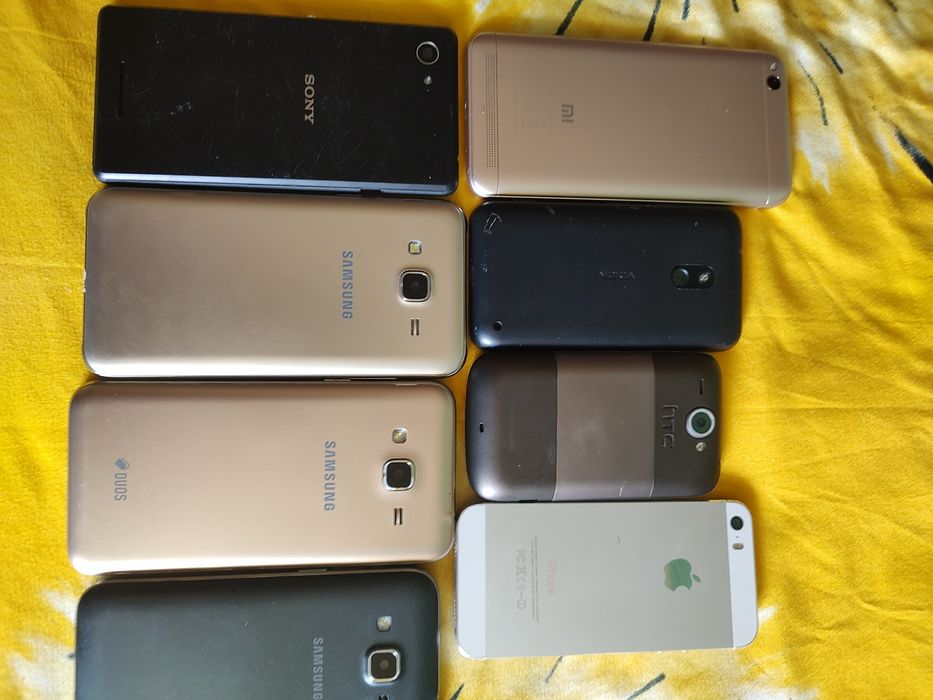 Lot telefoane mai vechi ,dar funcționale estetic8/10