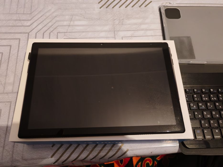 Планшет Gvill G1000