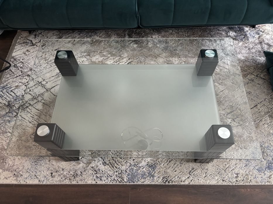 Стъклена холна маса 120х75х48