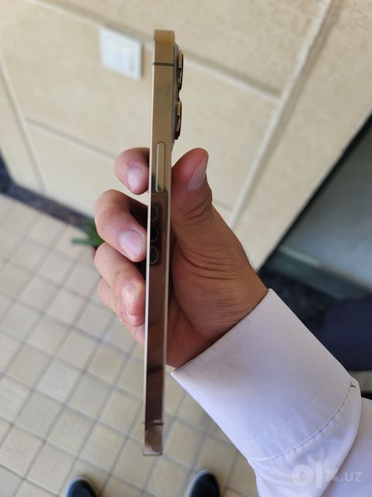 Iphone 13pro max gold