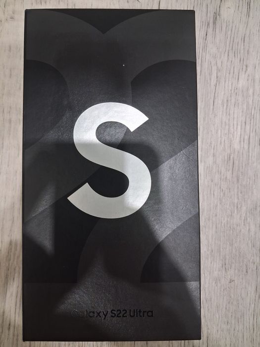 Самсунг S22  Ультра