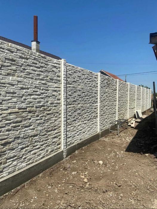 Gard din placi de beton