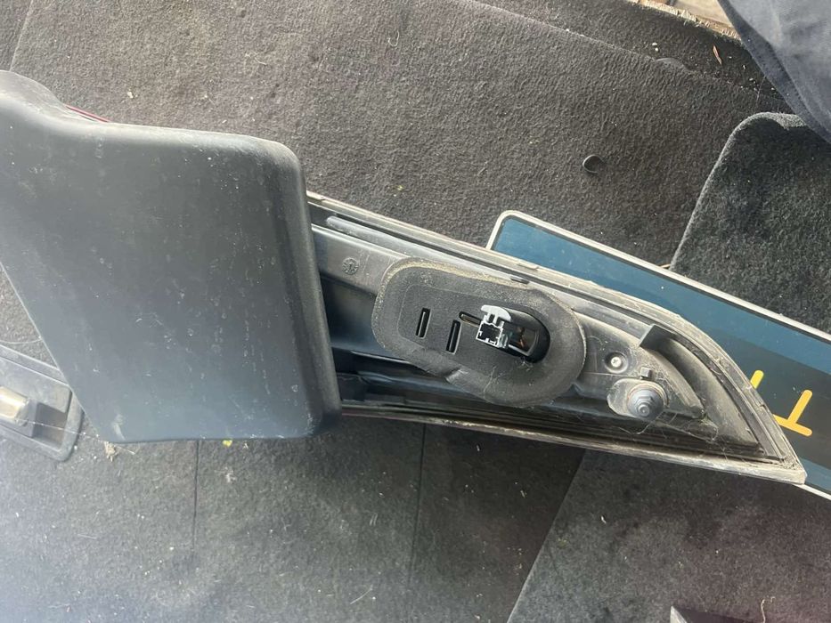 Оригинални стопове AUDI Q5 SQ5 Фейс 8R0 945 093 8R0 945 094