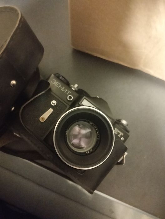 Продам фотоаппарат зенит ет