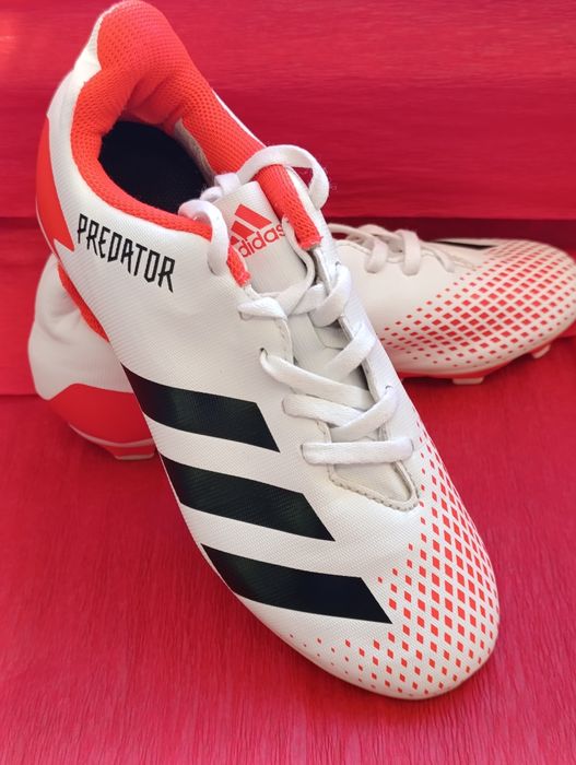 Спортни  бутонки Adidas и стоножки Adidas