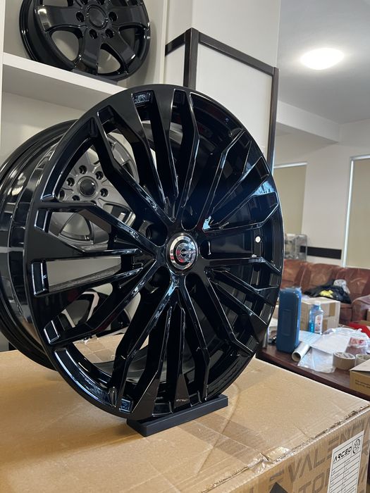 Jante noi R18 Model RS pentru Audi A3 A4 A5 A6 A7 A8 Q3 Q4 Q5