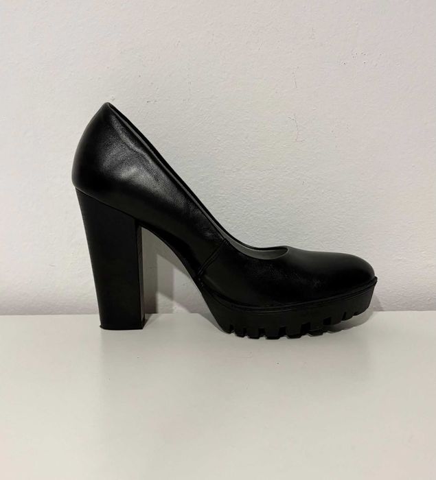Pantofi de piele cu toc Maciejka