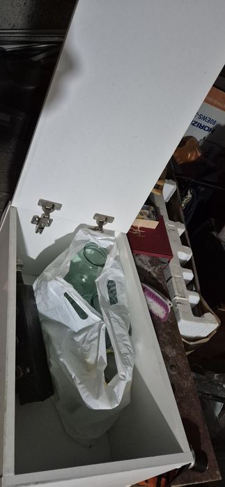 Продам полочку навесную