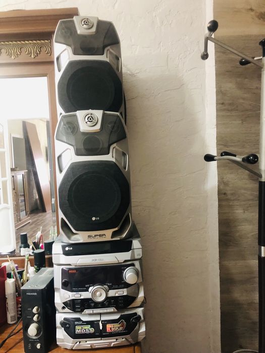 Продам отличные колонки с буфером