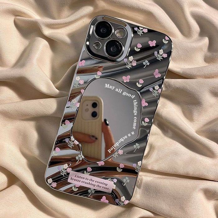 чехлы на айфон .