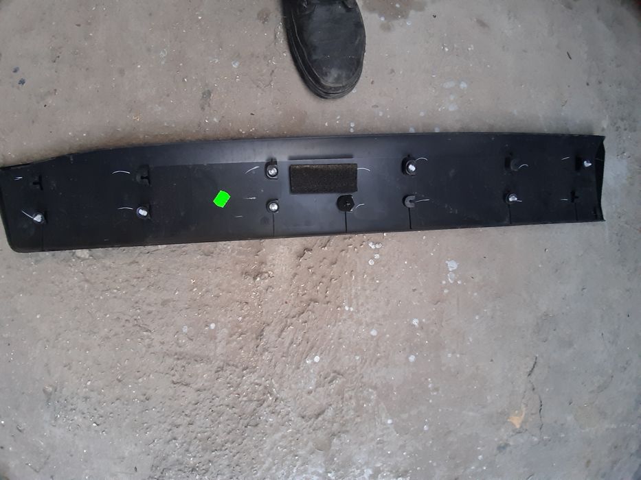 Лайсна калник врата опел кросланд Opel Crossland