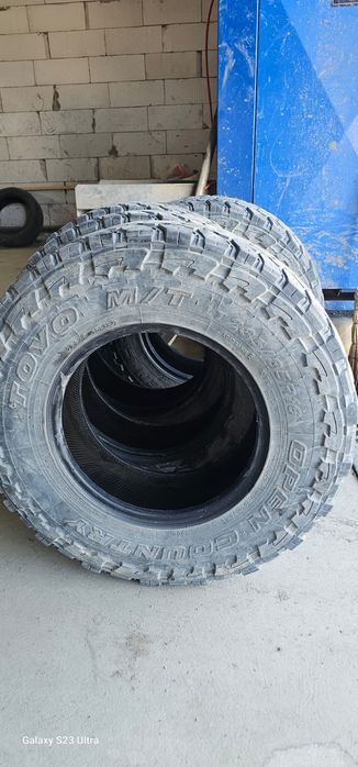 Продам шины 235.85R16