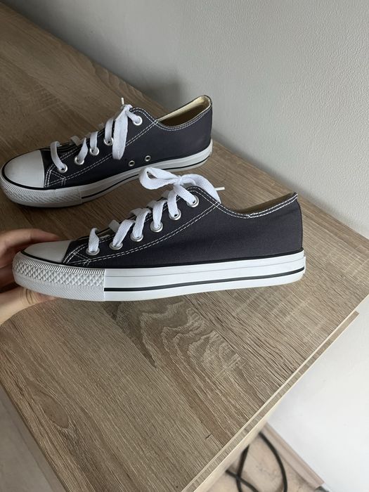 Дамски кецове ,40 номер, закупени от Амазон