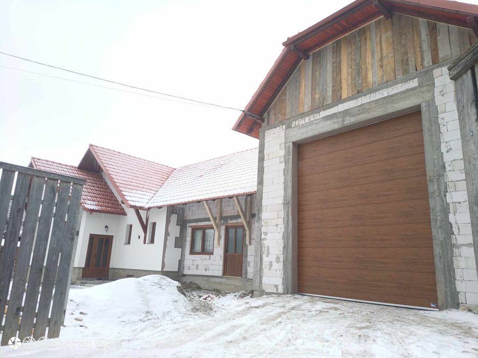 Usa Garaj / Industrială Secționala