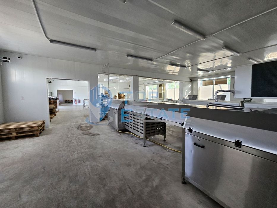 Продава се Промишлена сграда в с. Поликраище, Област Велико Търново - 1029 кв.м за 349 €/кв.м - Снимка #6