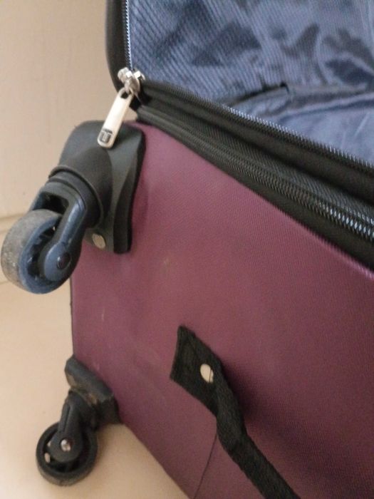 Голям Куфар, Лилав Добро Качество Large purple Suitcase Luggage Expandable Violet soft мек