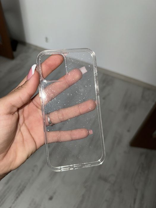 huse iphone 12