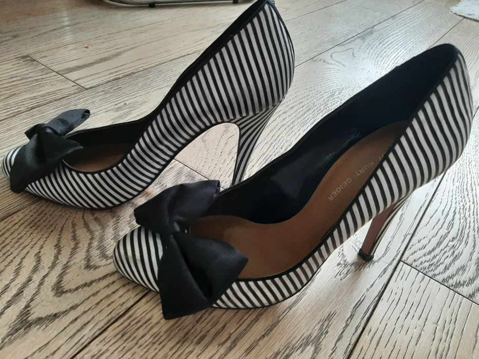 Дамси обувки с висок ток