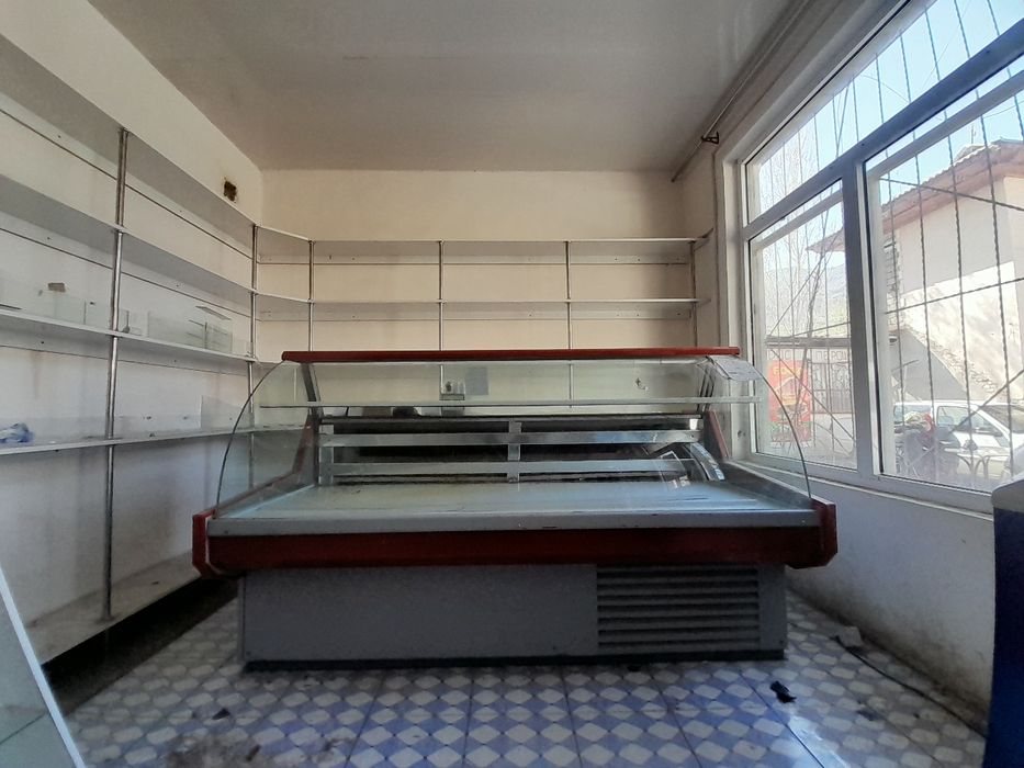 Витрина холодильник