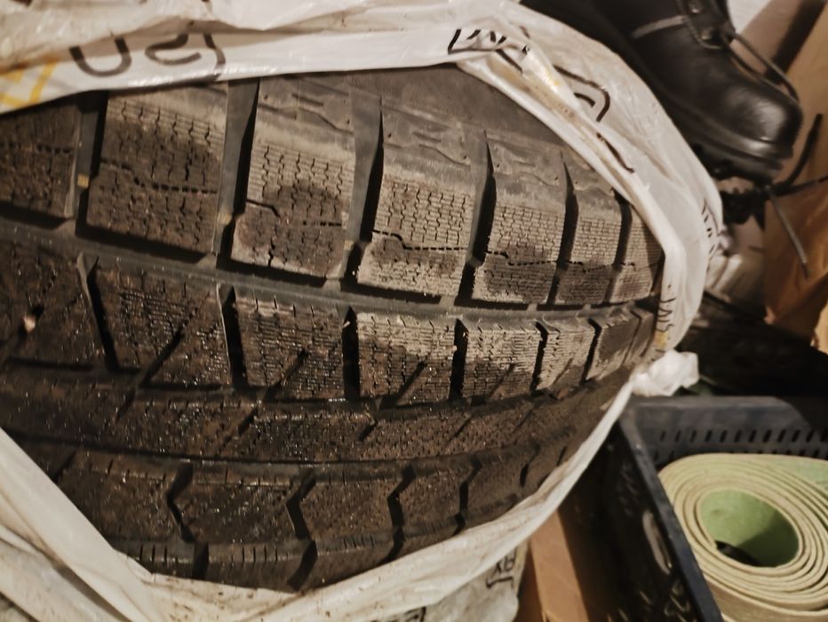 Липучки 235-55 r19.