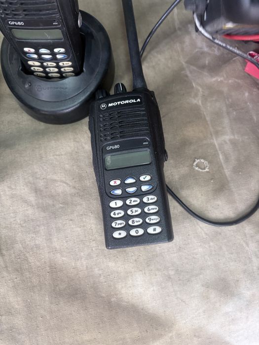 Набор раций б/у Motorola GP ,GM 403-480МГц : - 3 штуки.