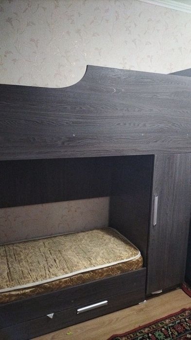 Шифонер и 2х ярусная кровать